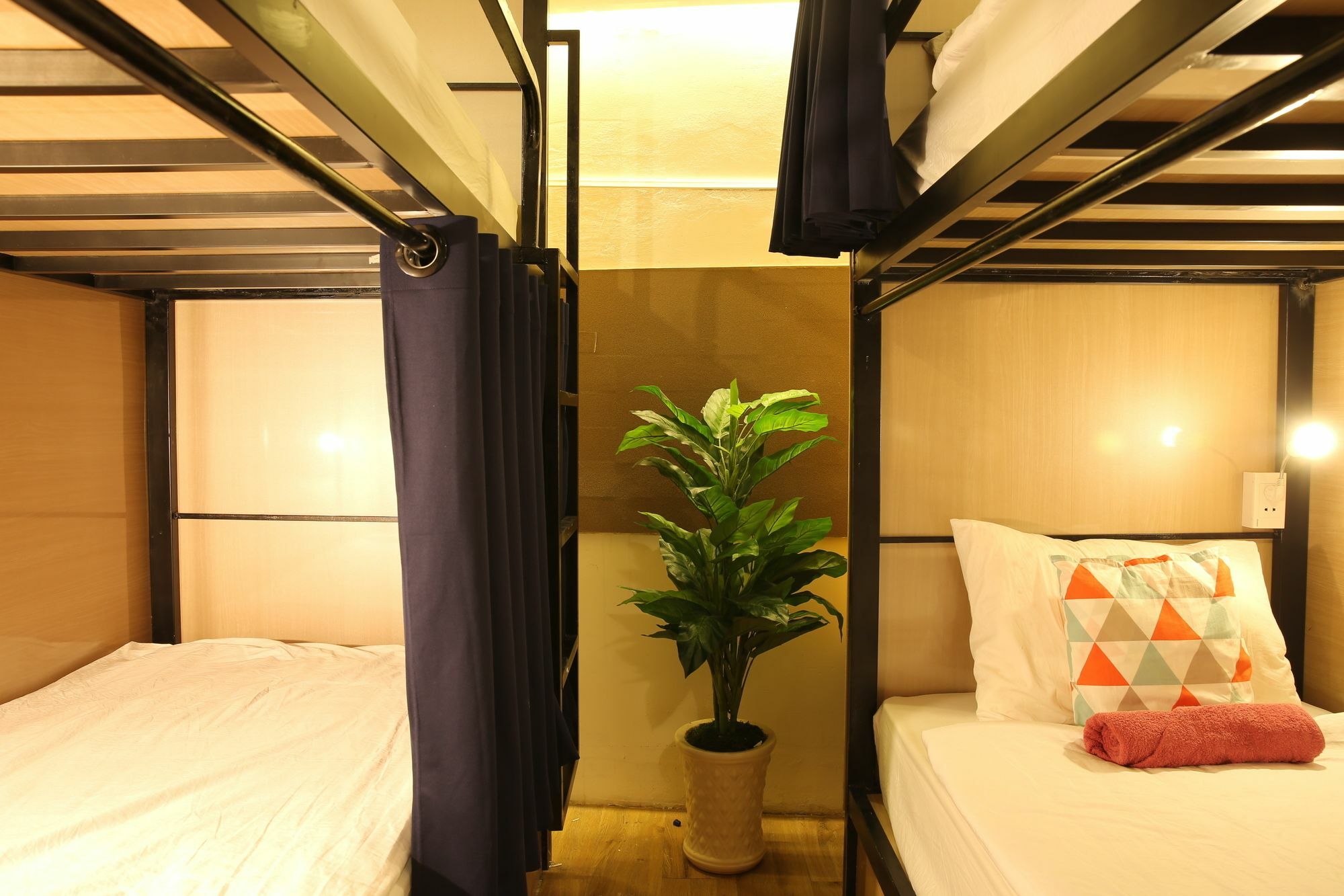 Oyo 708 The Cozi House - Homestay Ho Chi Minh-staden Exteriör bild